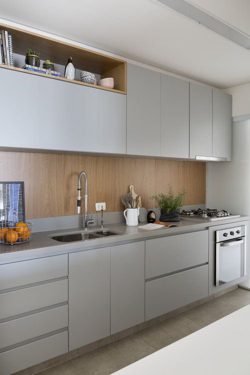 Cuisine grise avec façades mates