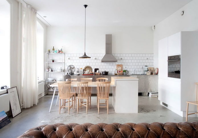 Cuisine de plain-pied dans un studio