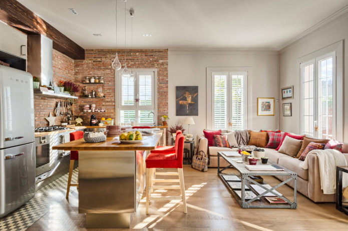 chambre avec un mur de briques