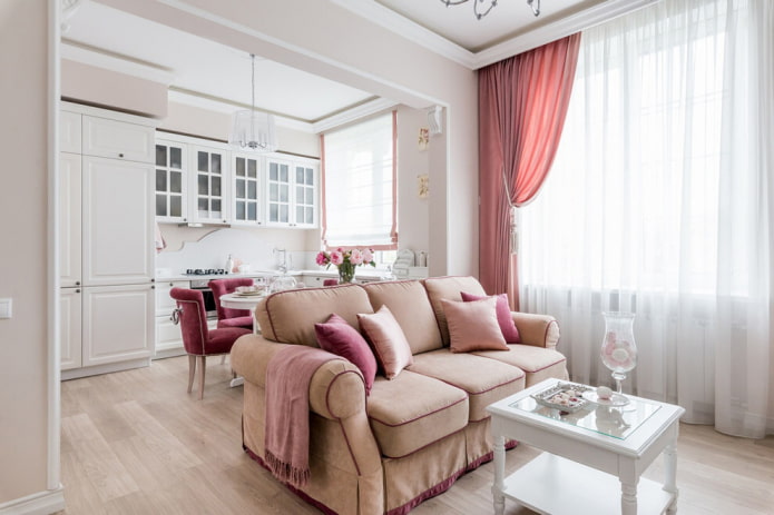 intérieur de la cuisine-salon de style provençal