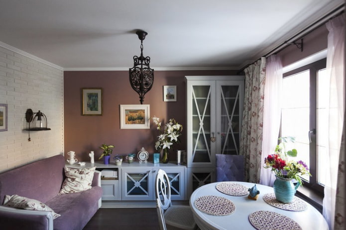 conception d'une petite cuisine-salon dans style provençal