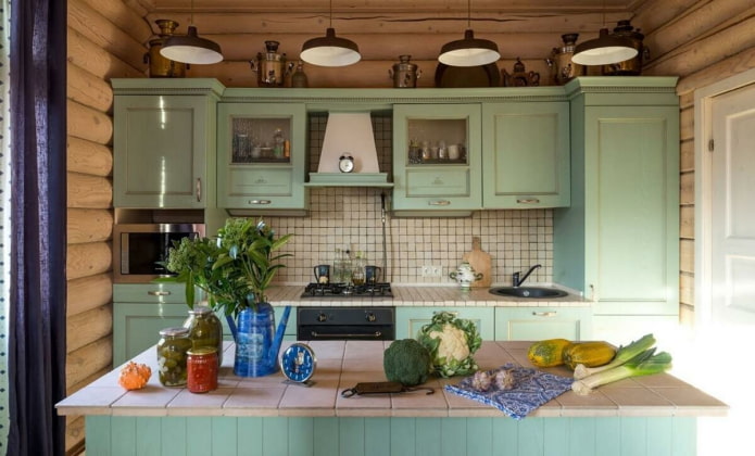 Cuisine dans une maison en rondins