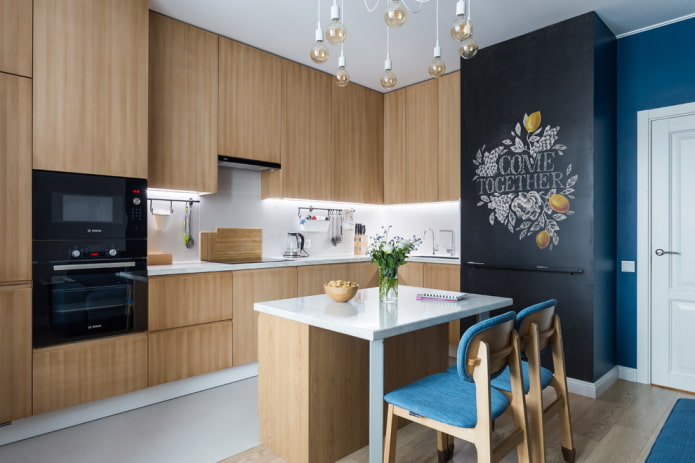 îlot avec un meuble de cuisine d'angle