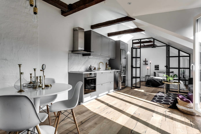 Aménagement intérieur d'une cuisine-studio de style scandinave