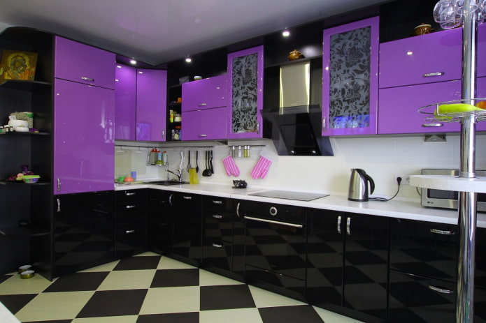 cuisine noire et violette