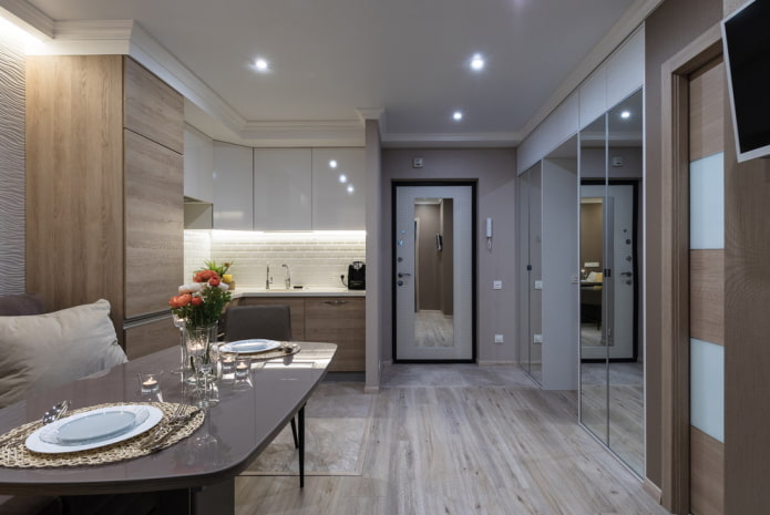 Cuisine et couloir dans un studio