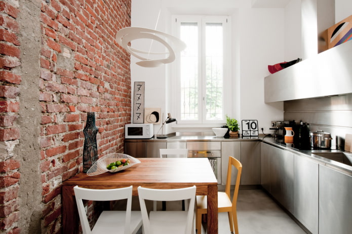 Petite cuisine dans un appartement de l'époque Khrouchtchev