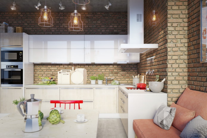 Ensemble blanc brillant dans une petite cuisine