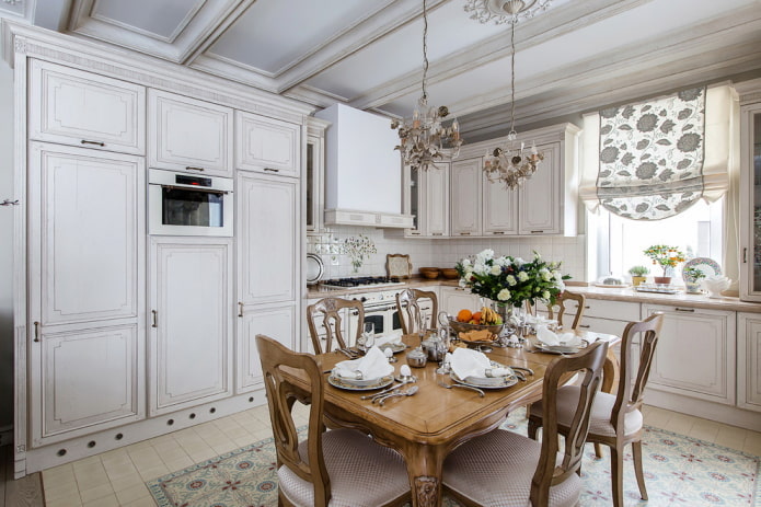 Style provençal dans une cuisine blanche