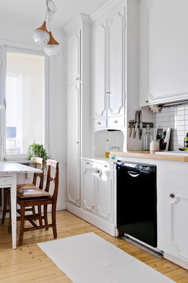 cuisine jusqu'au plafond