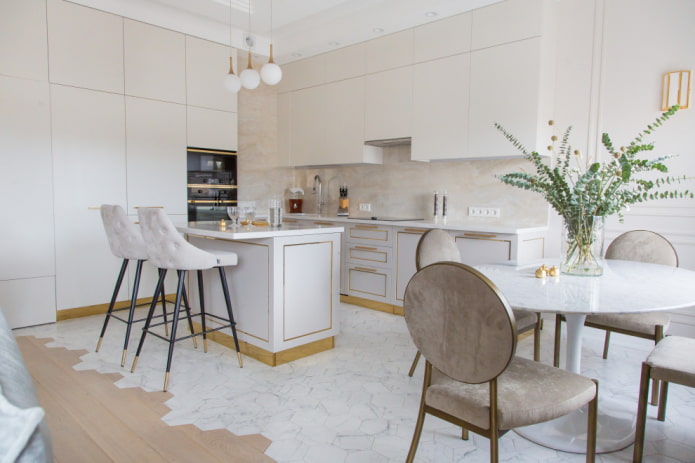 Intérieur de cuisine aux couleurs claires
