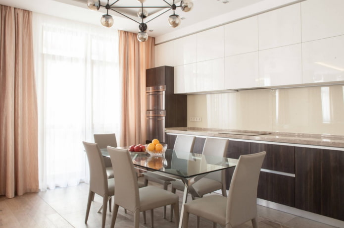 rideaux pour une cuisine spacieuse