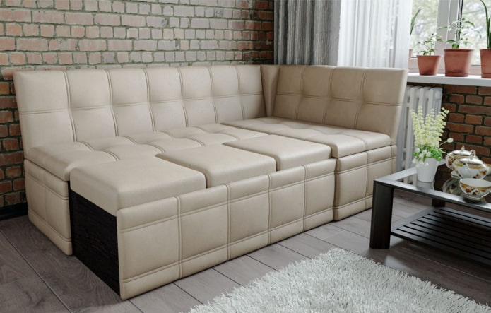 Meuble d'angle avec couchage dans la cuisine