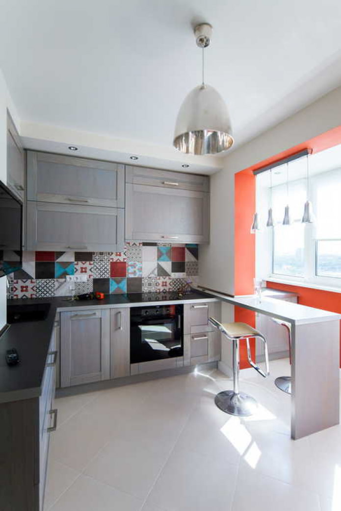 Cuisine combinée avec un balcon