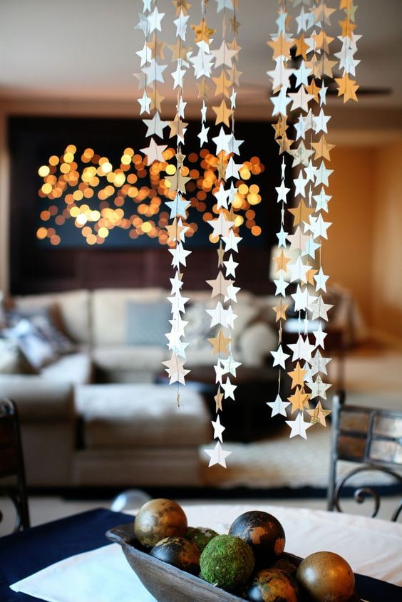 Guirlande sur le lustre