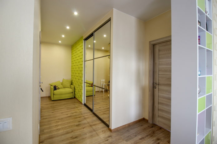 Aménagement d'un couloir dans un appartement de 70 mètres carrés