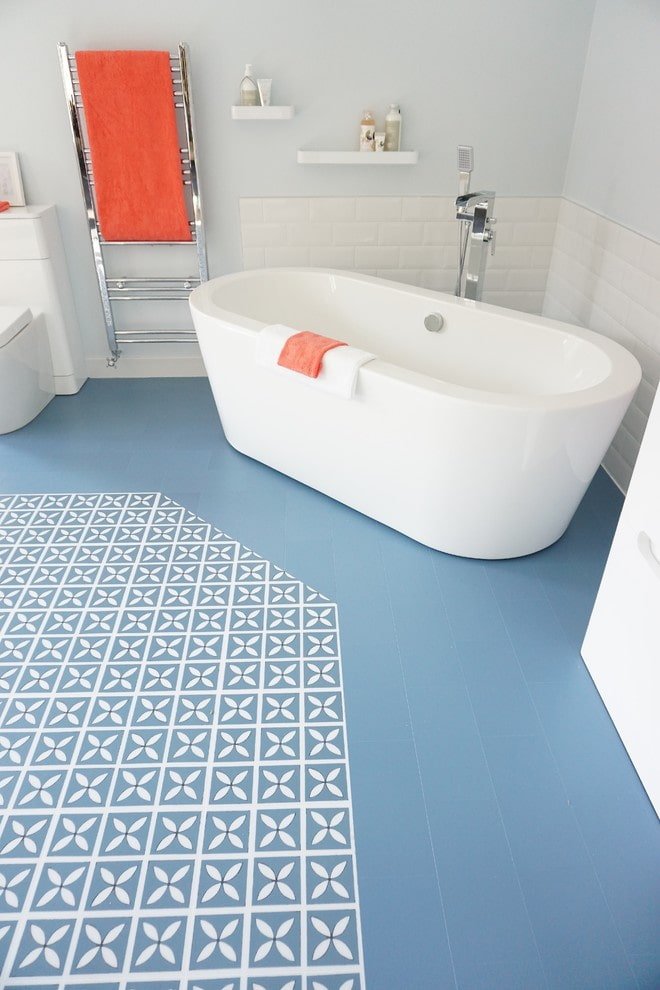 carrelage en vinyle quartz dans la salle de bain