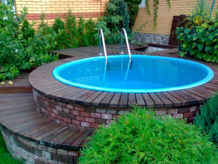 piscine pour la datcha