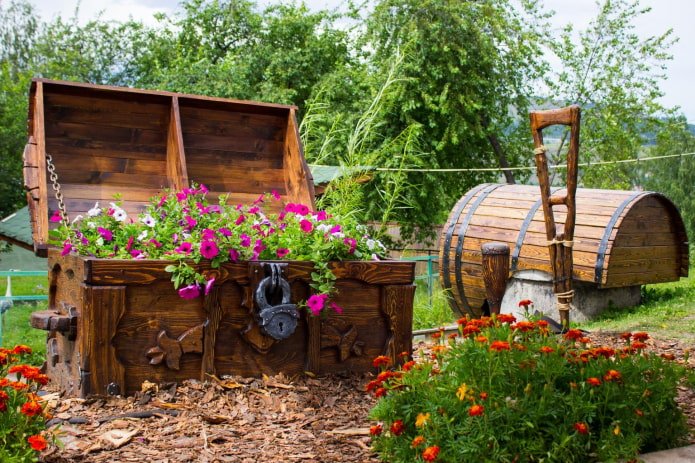décoration de jardin dans le style campagnard