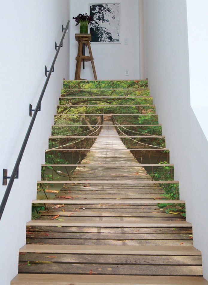 décoration d'escaliers à l'intérieur d'une maison privée