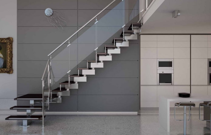 Escalier à l'intérieur d'une maison de style high-tech style