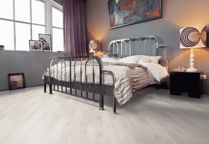 linoléum blanc avec imitation stratifié à l'intérieur