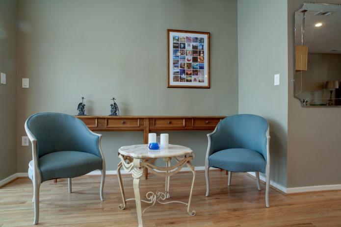 linoléum clair à l'intérieur