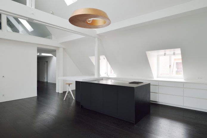 linoléum couleur wengé à l'intérieur