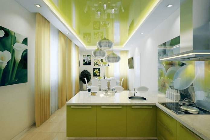 Plafond tendu avec lustre dans la cuisine