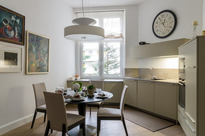 Lustre dans une petite cuisine