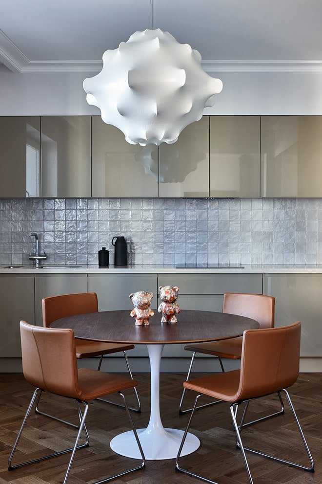 Lustre dans une cuisine de style moderne