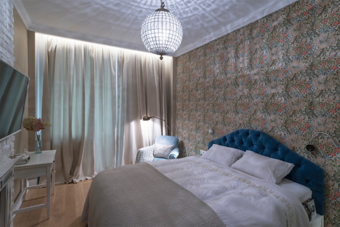 lustre au plafond dans une chambre