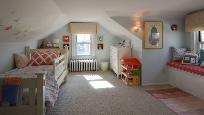 chambre d'enfant lumineuse pour une fille