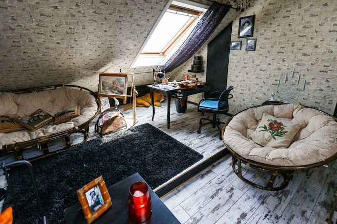 petite chambre d'enfant mansardée