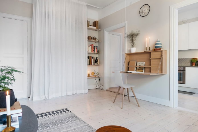 Armoire avec table