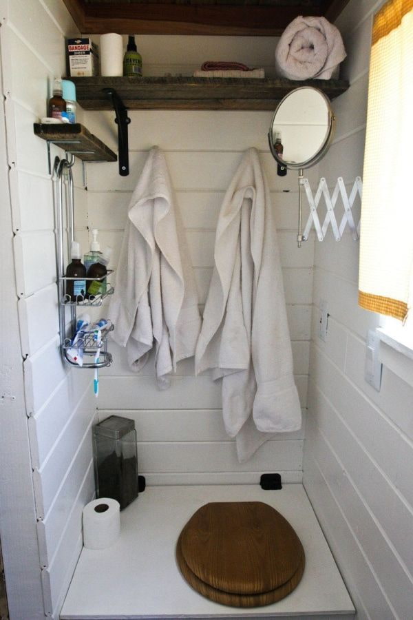Rangement dans les toilettes