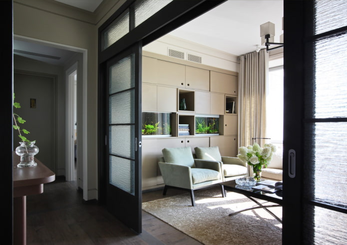portes avec verre nervuré à l'intérieur