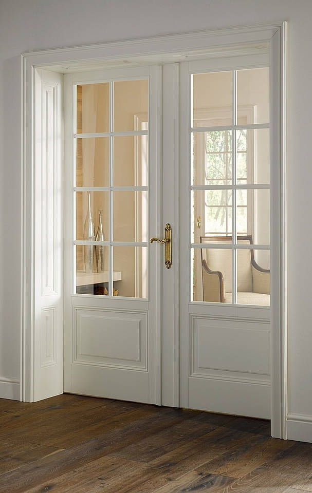 Portes avec verre à croisillons à l'intérieur