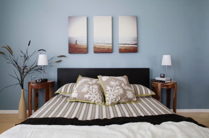 Peinture modulaire dans une chambre à coucher en blanc