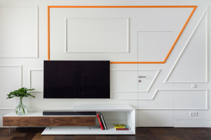 Placer des moulures murales à l'intérieur