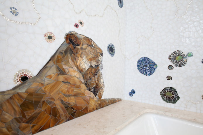 Images d'animaux en mosaïque à l'intérieur