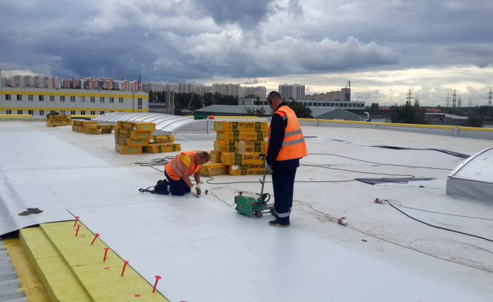 pose de toitures à membrane