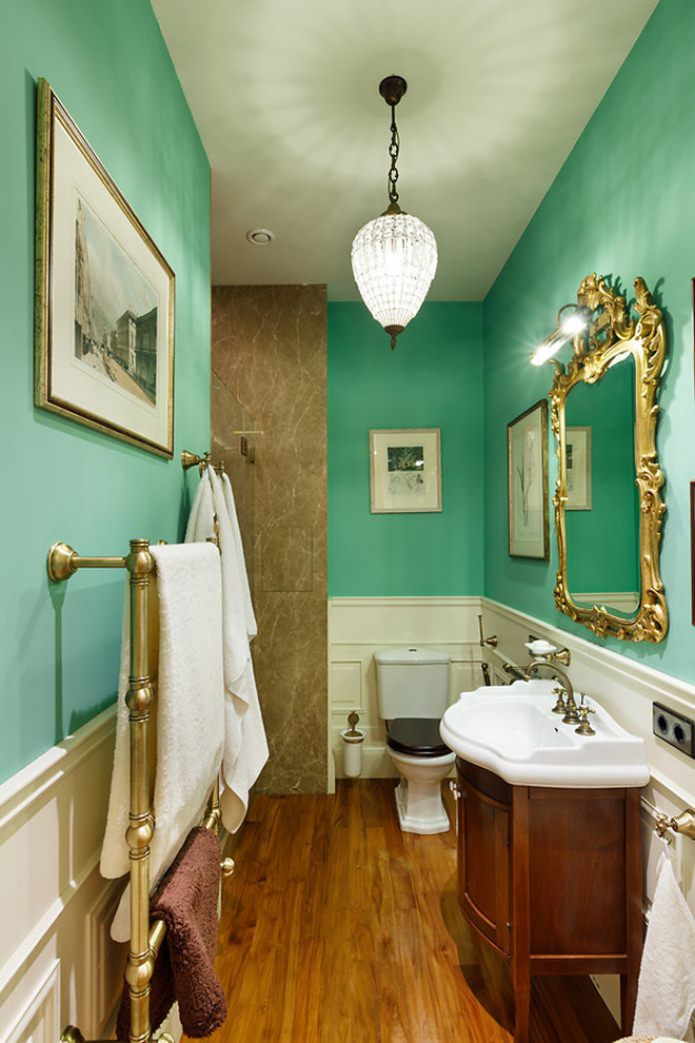 Murs menthe dans la salle de bain