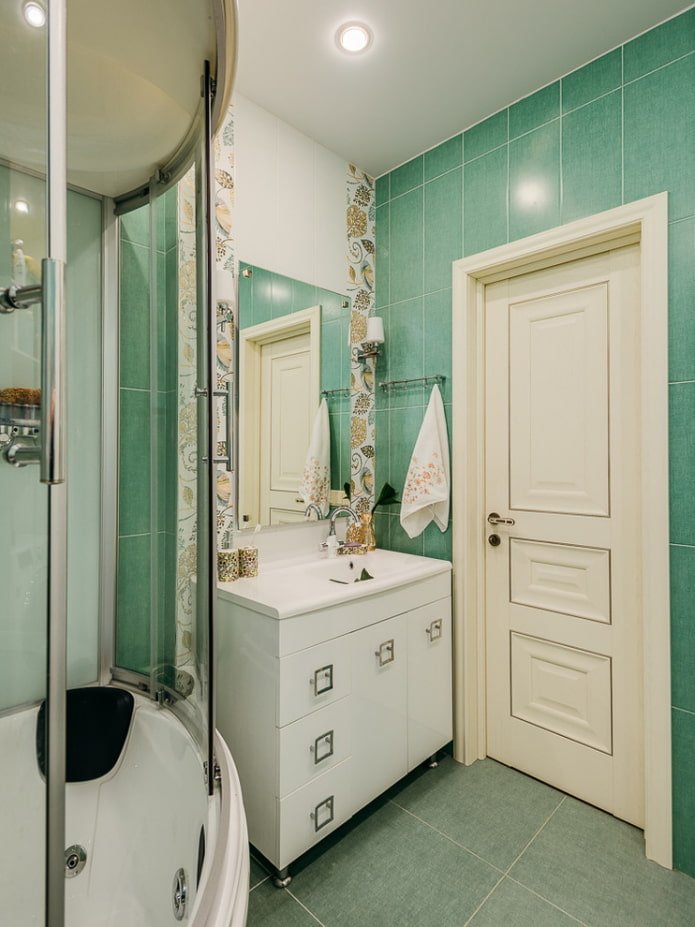 porte de la salle de bain