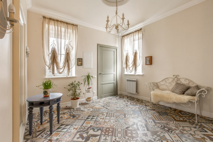 carrelage de sol à l'intérieur de style provençal