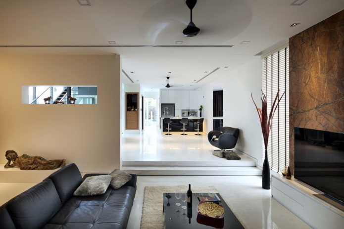 Design moderne avec un vase de sol