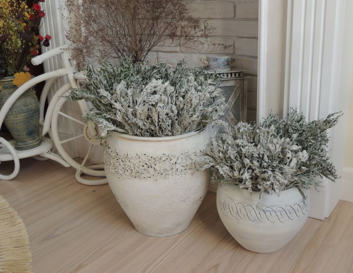 un vase dans le style provençal