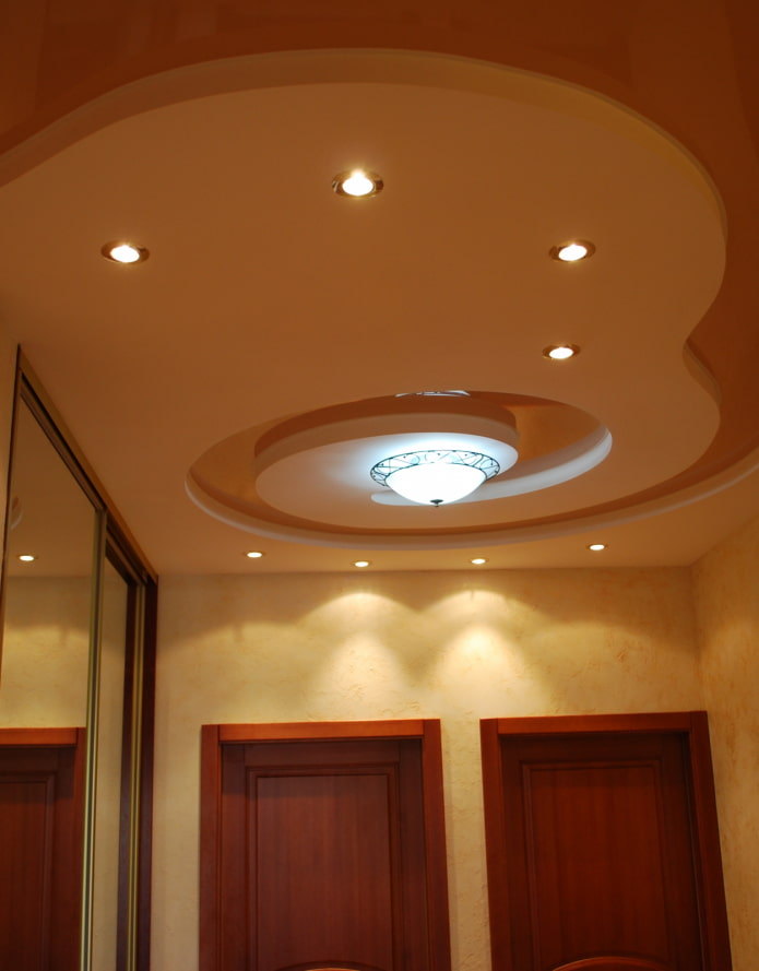 Structure de plafond tendu de forme complexe