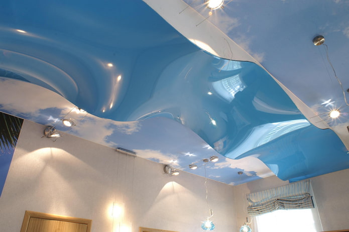vagues volumineuses au plafond