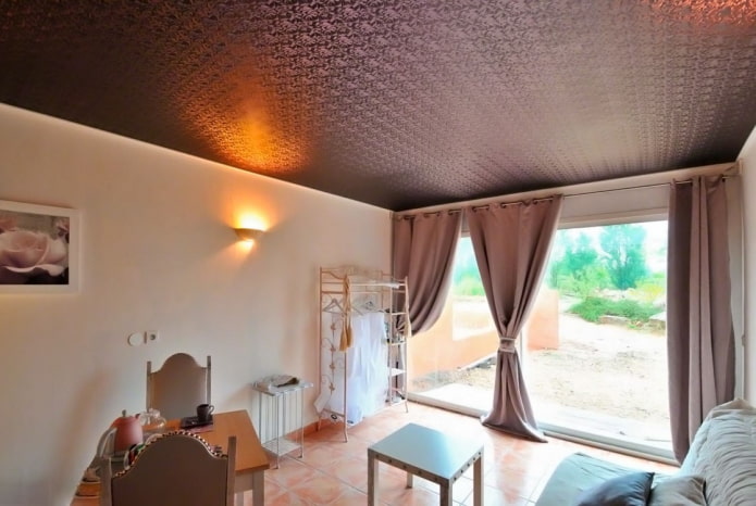 Plafond tendu texturé à l'intérieur